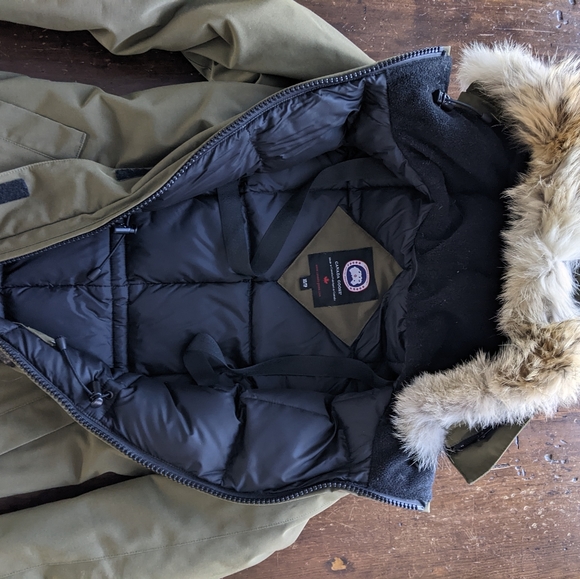 Canada Goose Victoria Parka in military green - Picture 3 of 9